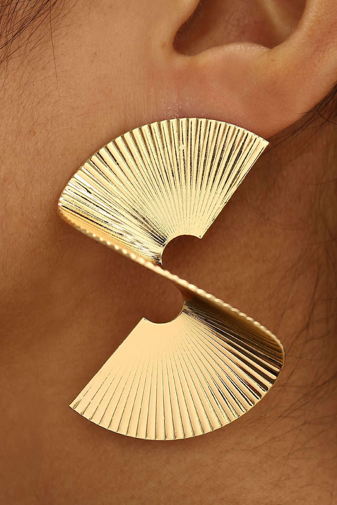 Maelina™︱Pendientes de diseño en metal plisado
